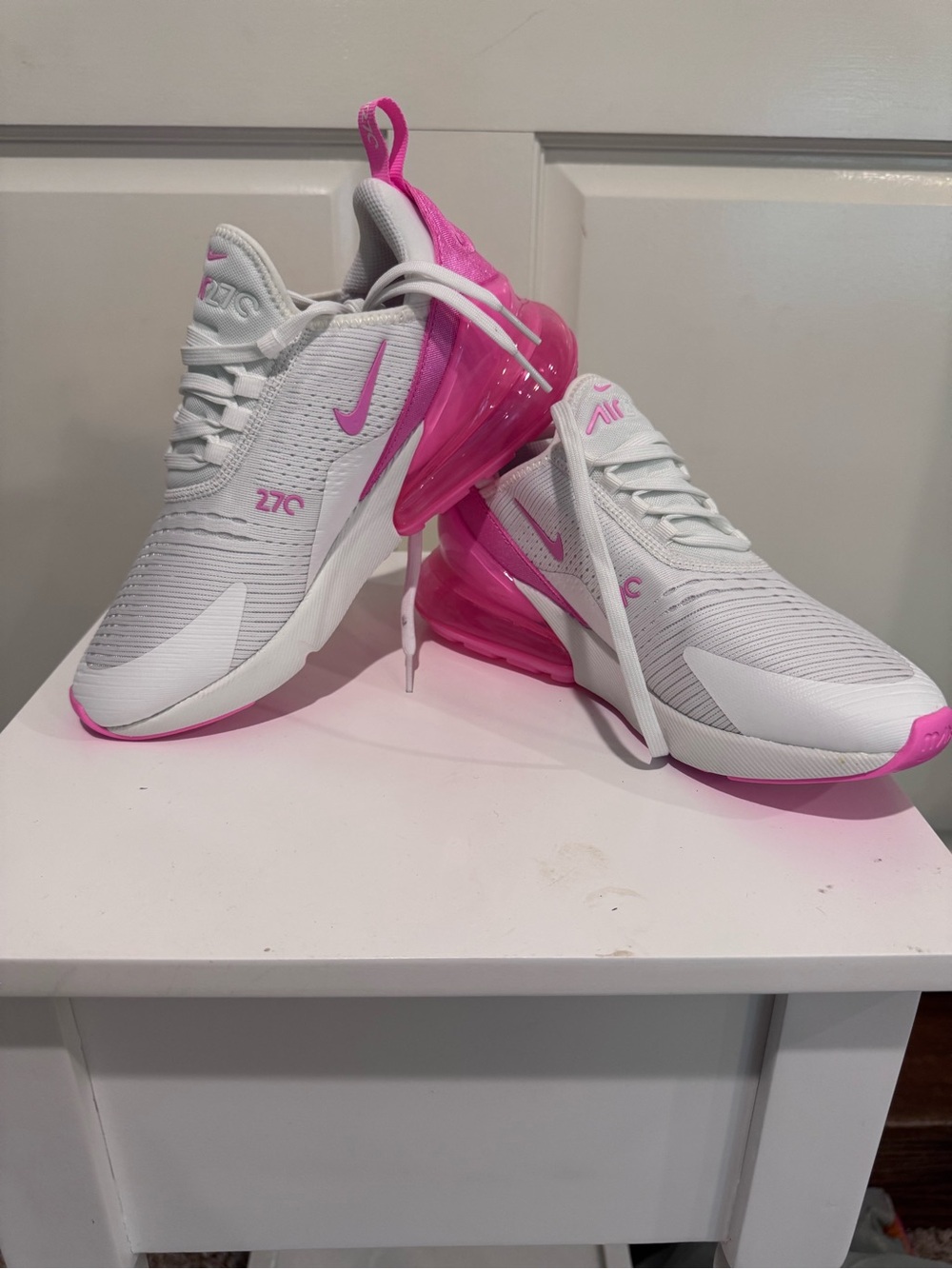 Air Max 270 Sneaker in White & Hyper Pink NWOT